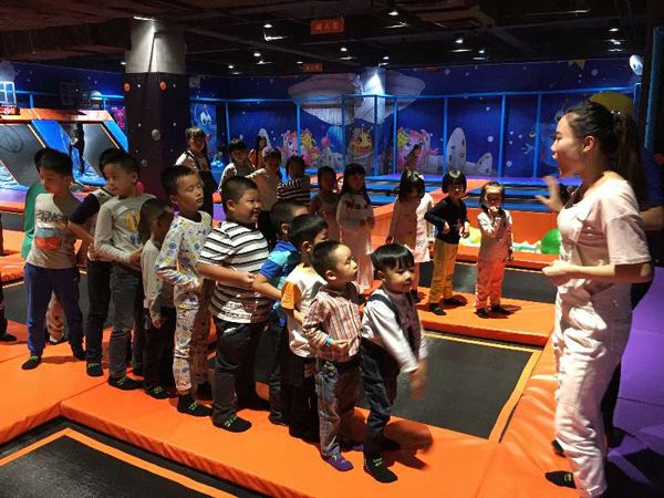 蹦床公園怎么才能提高營(yíng)業(yè)額呢？