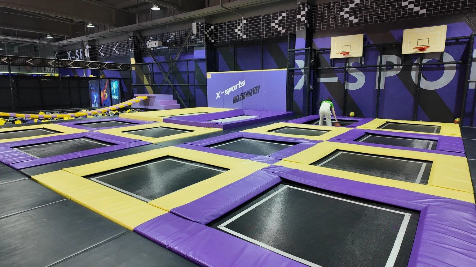 西寧開(kāi)室內(nèi)游樂(lè)場(chǎng)？創(chuàng)業(yè)者選對(duì)蜜動(dòng)游樂(lè)，省心又靠譜！