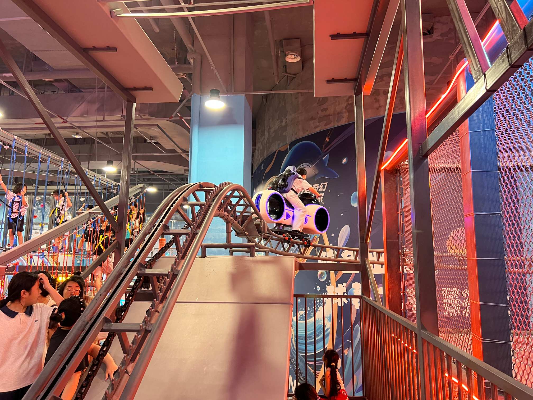 呼和浩特開淘氣堡，創(chuàng)業(yè)者選對源頭廠家很重要！蜜動游樂更靠譜